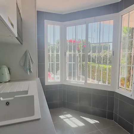 Townhouse By Cabopino Golf, بيت للعطل