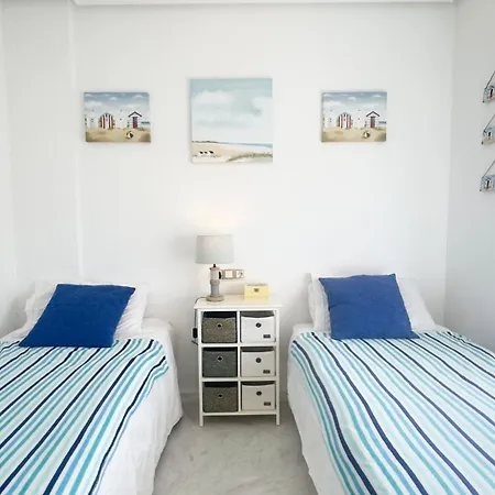 Townhouse By Cabopino Golf, بيت للعطل *