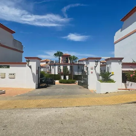 بيت للعطل Townhouse By Cabopino Golf, *